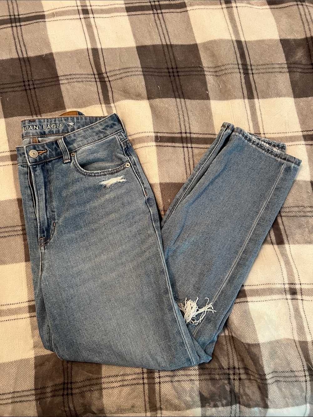 American Eagle Outfitters Medium Blue High-Rise Distressed Jeans